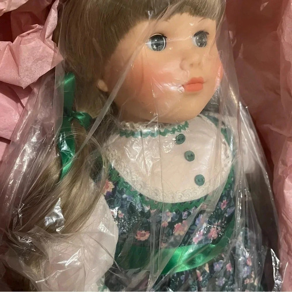 20" Madame Alexander Jessica Doll 20 vinyl and cloth Original Box and Hand Tag - Picture 9 of 9